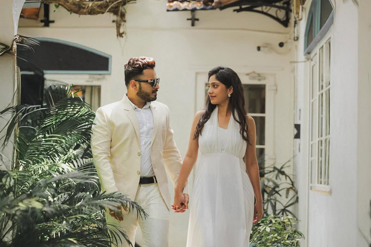Affordable Couple Photographer in Delhi